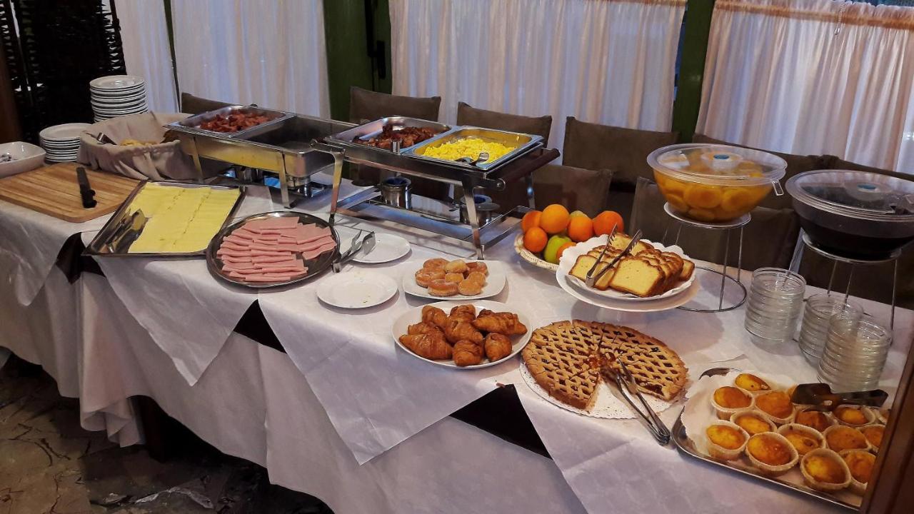 Hotel Ambrosiano Montecatini Terme Buitenkant foto