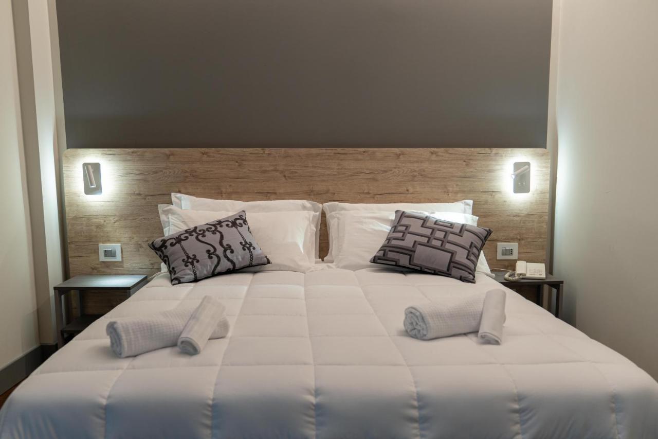 Hotel Ambrosiano Montecatini Terme Buitenkant foto